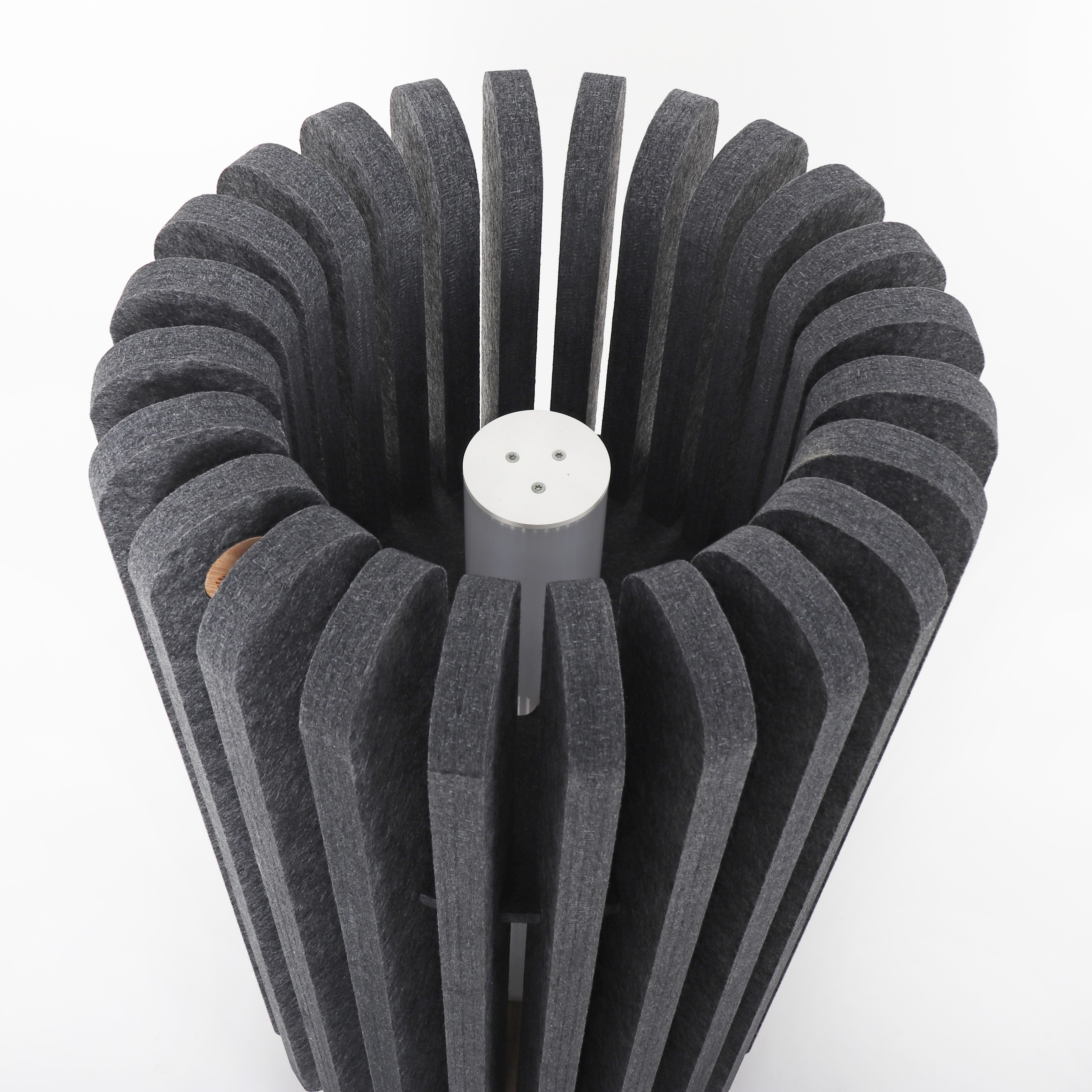 Stehlampe aus akustischem Material